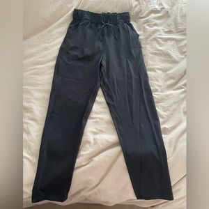 Lululemon black stretch high rise pant size 4